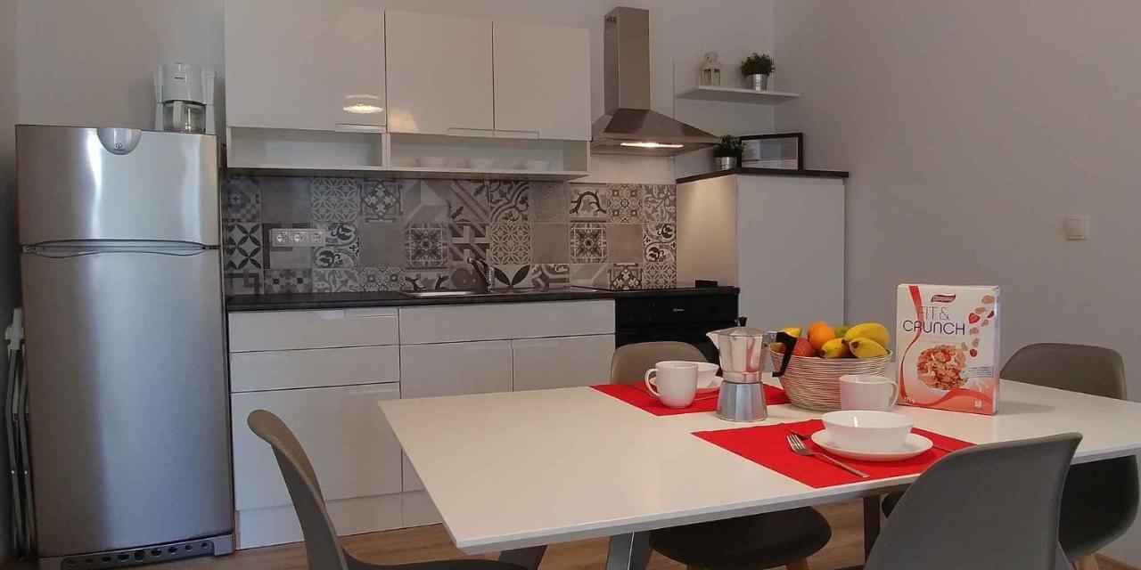 Apartments In Njivice/Insel Krk 34038 외부 사진