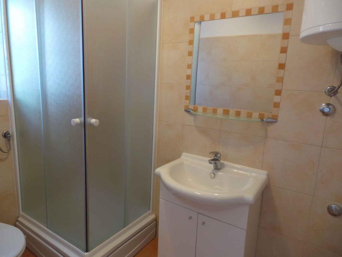Apartments In Njivice/Insel Krk 34038 외부 사진