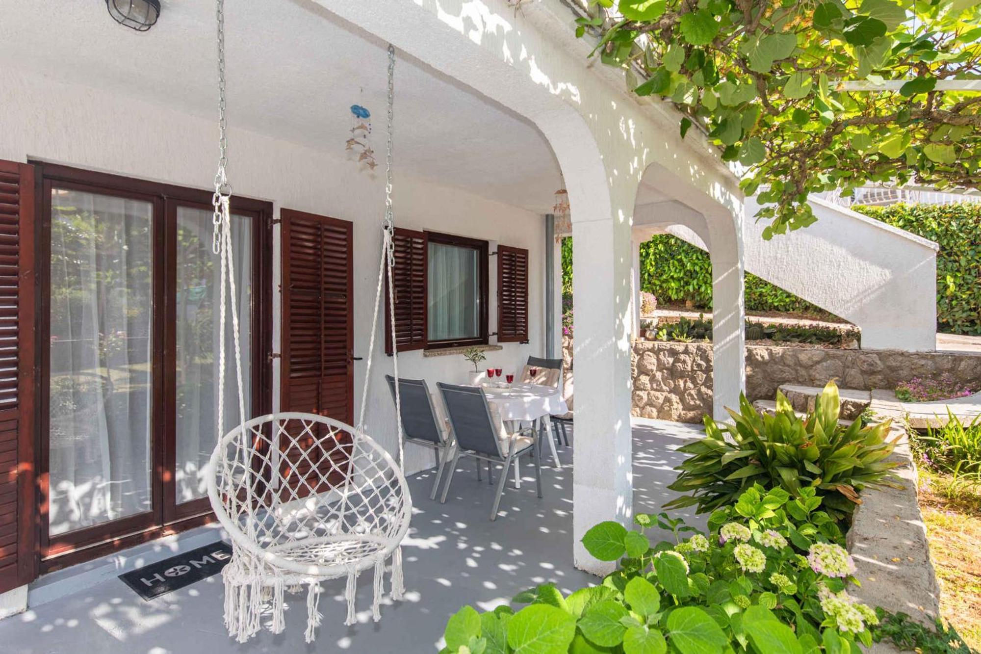 Apartments In Njivice/Insel Krk 34038 외부 사진