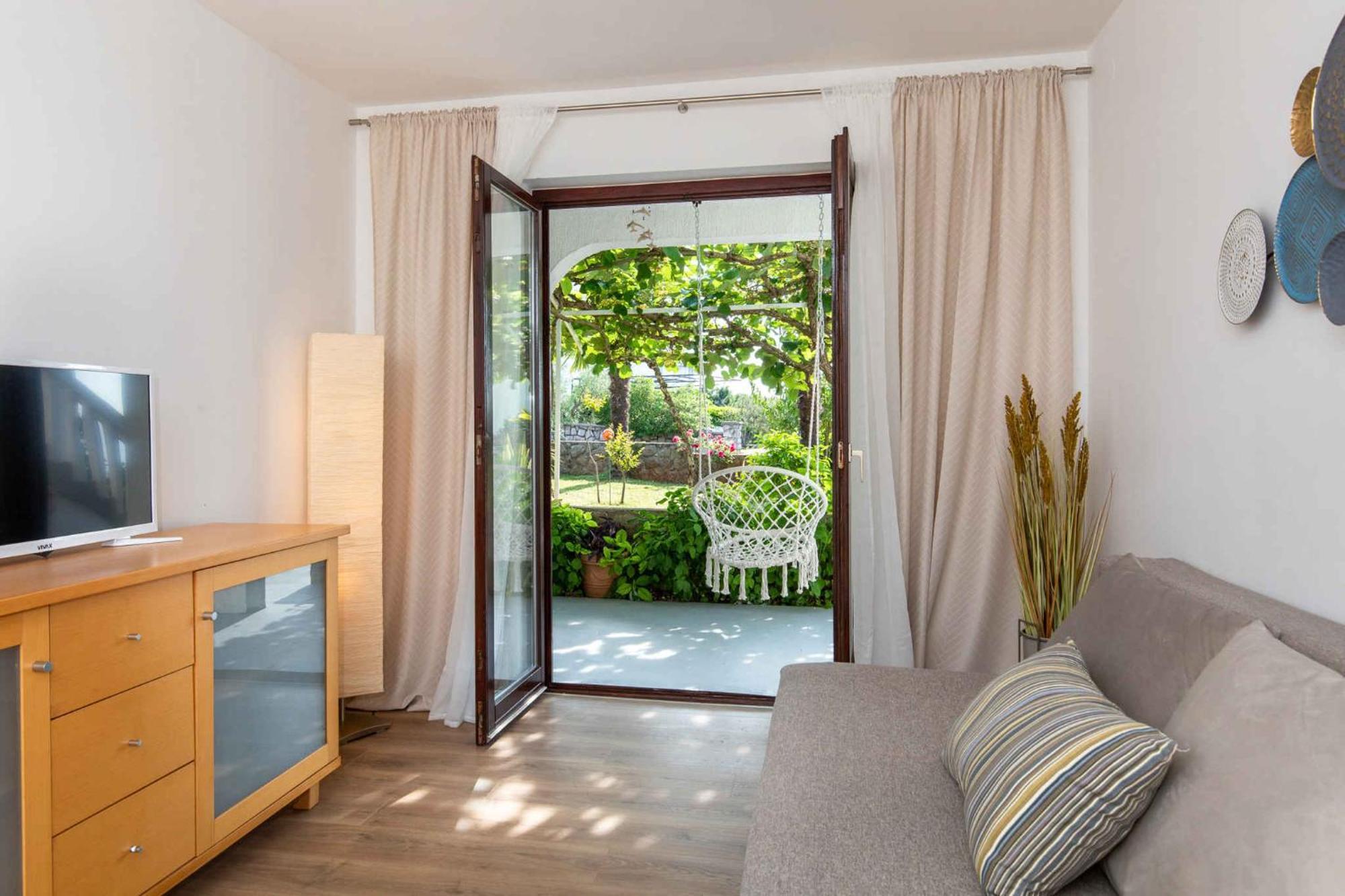 Apartments In Njivice/Insel Krk 34038 외부 사진