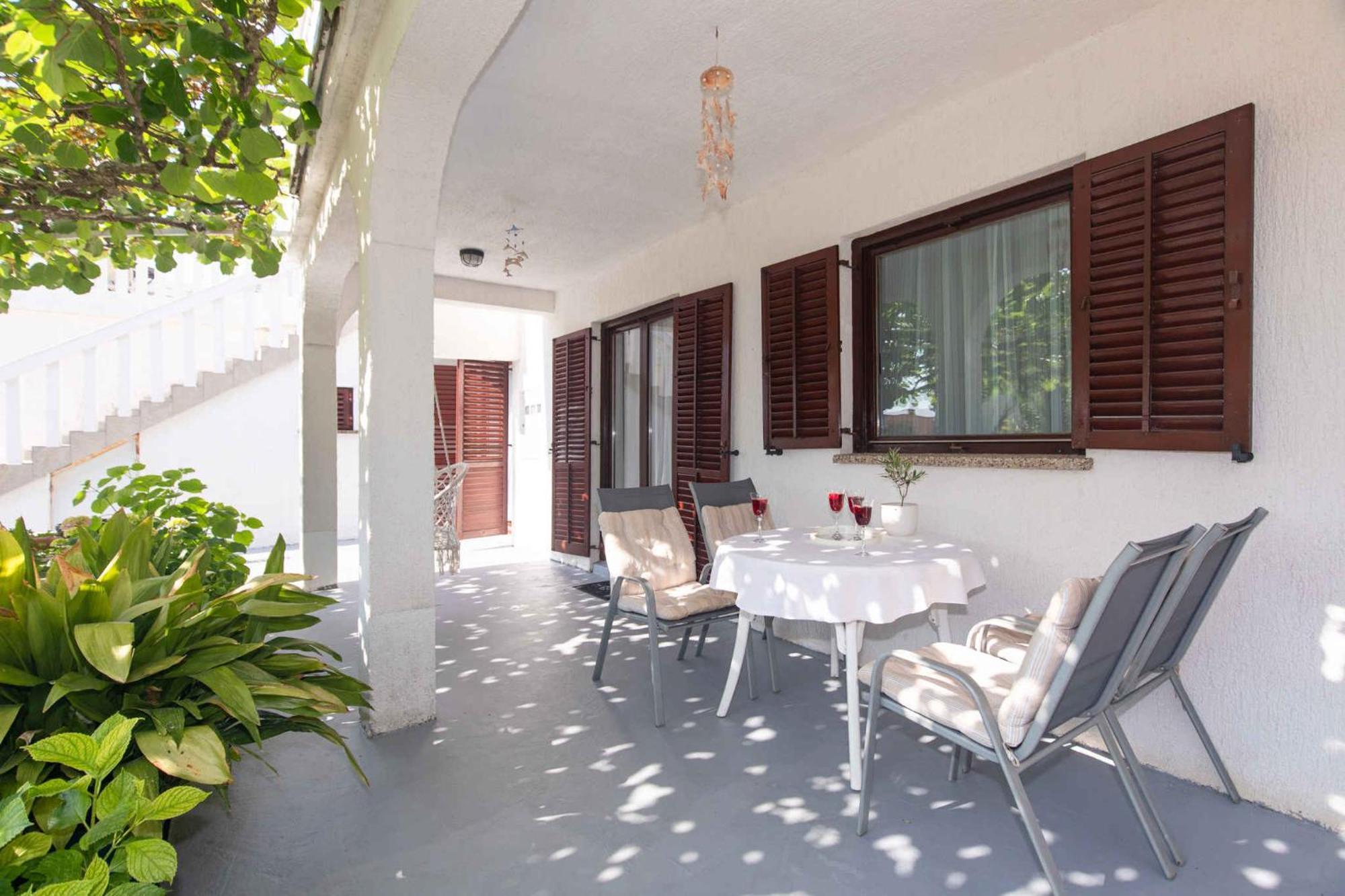 Apartments In Njivice/Insel Krk 34038 외부 사진